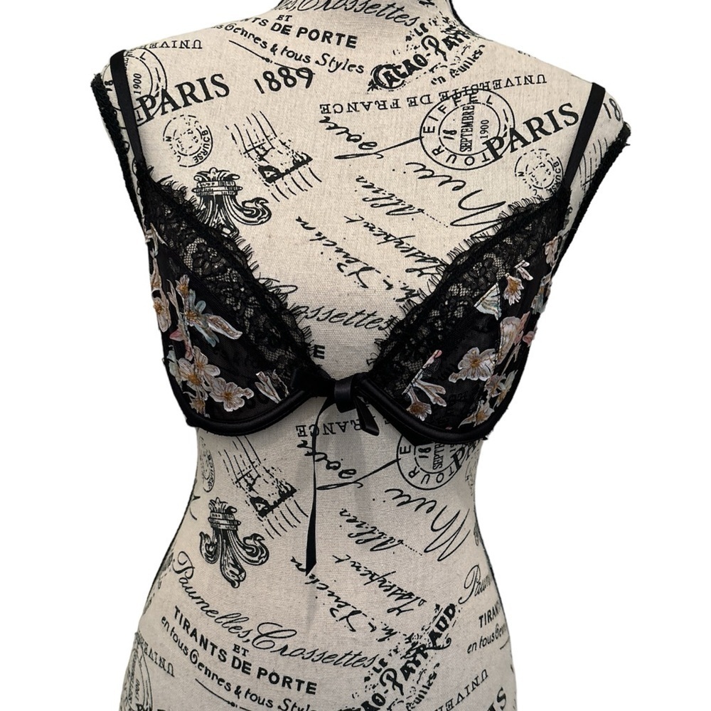 Victoria Secret bra